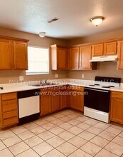 200-202 NW Parker Dr in Grain Valley, MO - Building Photo - Building Photo