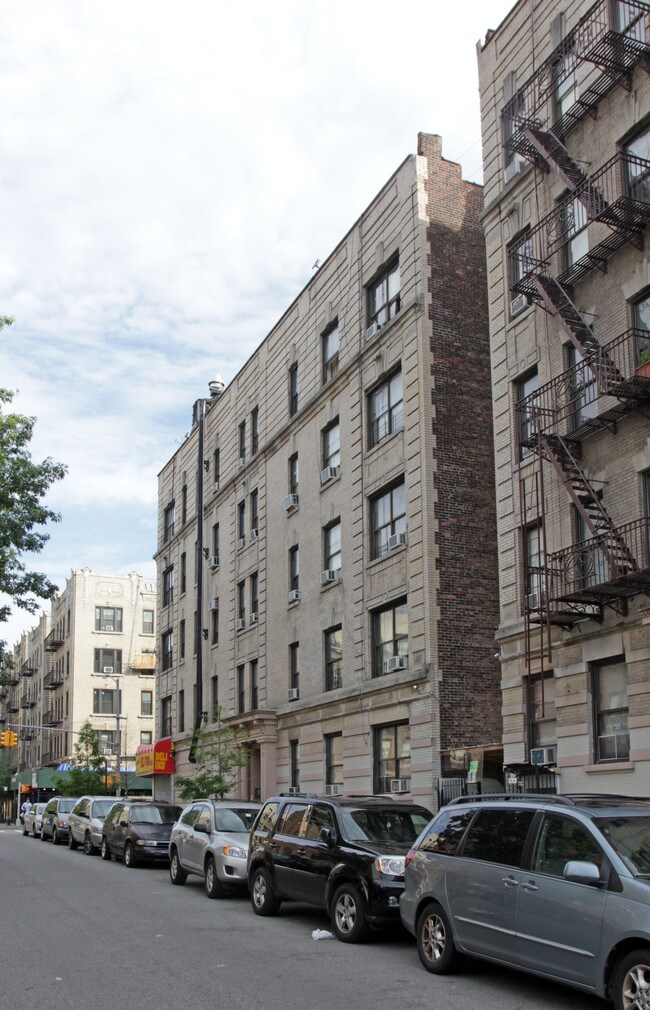 421-425 Audubon Ave in New York, NY - Building Photo - Building Photo