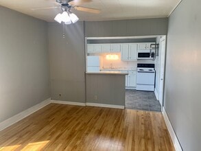 105 3rd Ave, Unit 303 in Osceola, WI - Foto de edificio - Building Photo