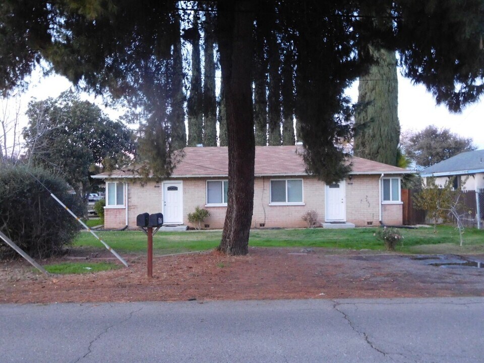 2005 Stretch Rd in Merced, CA - Building Photo