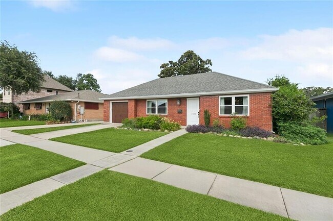 1433 Poinsettia Dr, Unit 0723 in Metairie, LA - Building Photo - Building Photo