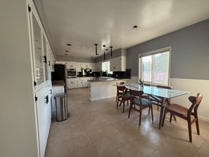 1641 W Mells Ln in Anaheim, CA - Building Photo - Building Photo