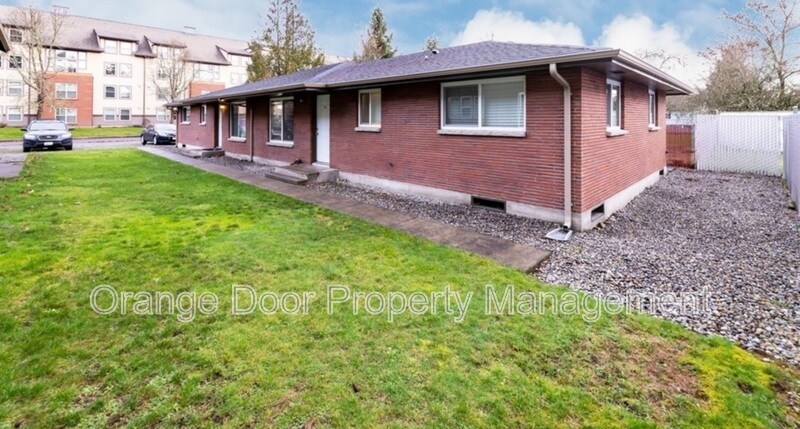 710 127th St S in Parkland, WA - Building Photo