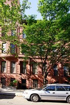 154 W 92nd St in New York, NY - Building Photo