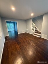 43 Crampton Ave in Woodbridge Township, NJ - Building Photo - Building Photo