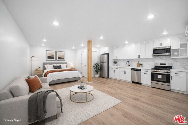 property at 1027 N Gardner St