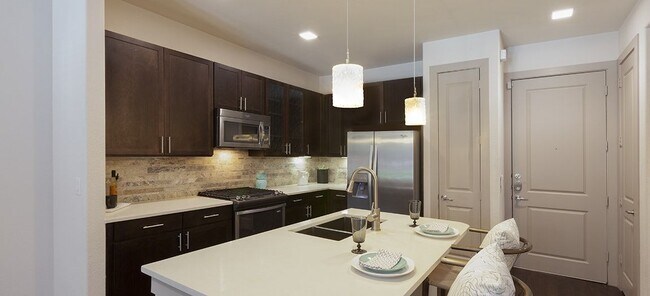 1399 W Cavalcade St in Houston, TX - Building Photo - Building Photo