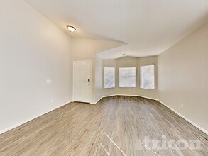 8126 S Jenna Ln, Unit 432 in Phoenix, AZ - Building Photo - Building Photo