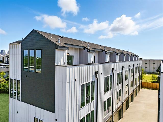 312 N Lancaster Ave in Dallas, TX - Building Photo - Building Photo