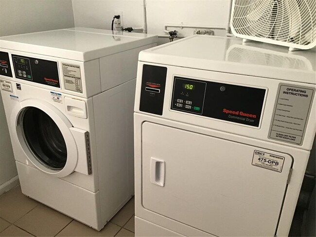 5800 NE 22nd Way, Unit 523 in Fort Lauderdale, FL - Building Photo - Building Photo
