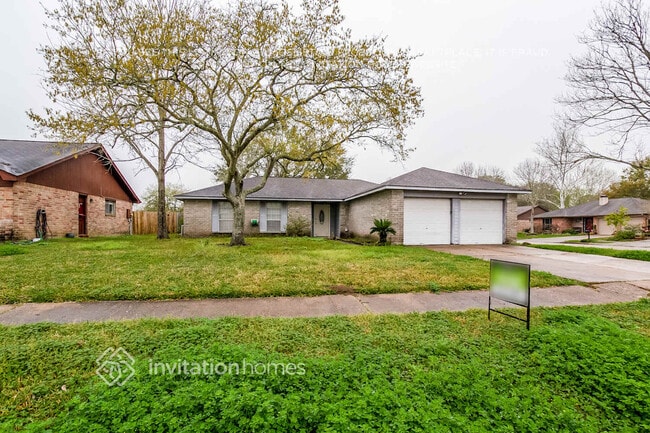 2902 Early Turn Dr in Webster, TX - Building Photo - Building Photo