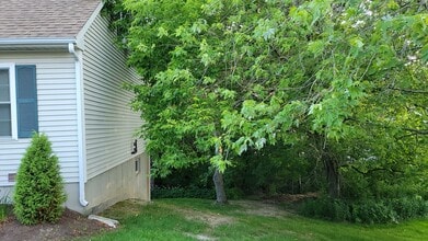 4 Cynthia Cir, Unit 4CynthiaCircle in Bangor, ME - Foto de edificio - Building Photo