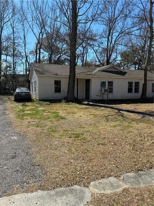 2055 Steiner St in Mobile, AL - Building Photo