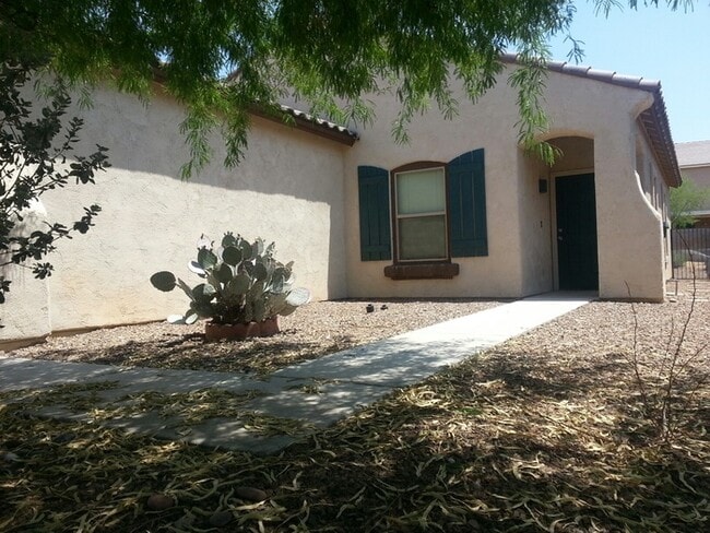 129 West Calle Guija in Sahuarita, AZ - Building Photo - Building Photo