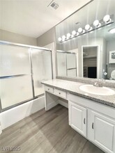 6250 W Flamingo Rd, Unit 103 in Las Vegas, NV - Building Photo - Building Photo