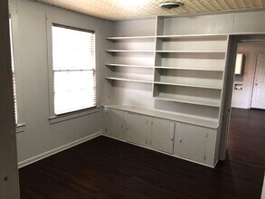 1104 Pinckney Ave in Leesville, LA - Building Photo - Building Photo