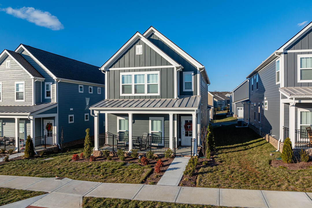 Simmons Ridge Single Family in Franklin, TN - Building Photo