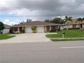 1325 Gleason Pkwy in Cape Coral, FL - Building Photo - Building Photo