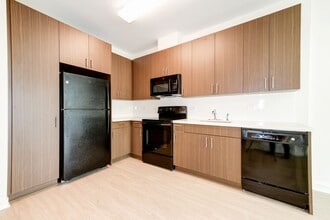 Solstice - Residential Phase 1 in Washington, DC - Foto de edificio - Building Photo