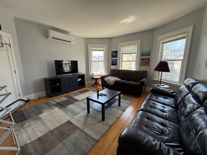 100 Calumet St, Unit 3 in Boston, MA - Foto de edificio - Building Photo