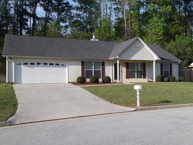966 Jester Creek Ct in Jonesboro, GA - Building Photo - Building Photo