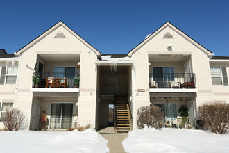 Cedarshores Apartments in Flint, MI - Building Photo - Building Photo