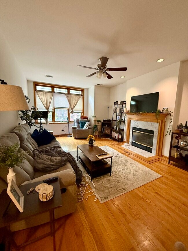4053 N Kenmore Ave in Chicago, IL - Building Photo - Building Photo