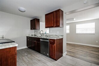 11648 Easy St in Largo, FL - Building Photo - Building Photo