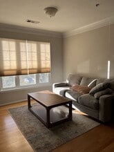 1530 Spring Gate Dr. in McLean, VA - Foto de edificio - Building Photo