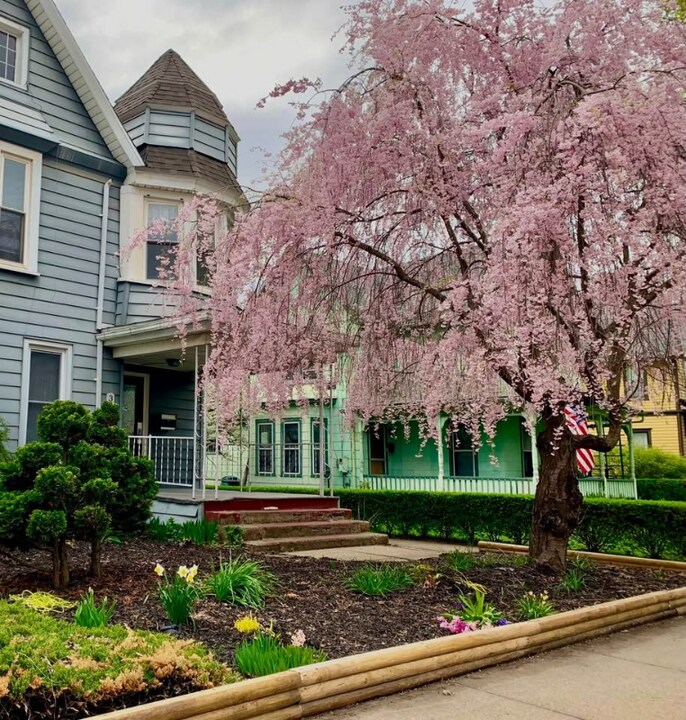307 N Main St in Athens, PA - Building Photo