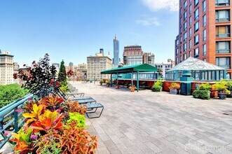 101 E 15th St in New York, NY - Building Photo - Building Photo