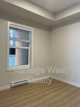 685-685 Boynton Pl in Kelowna, BC - Building Photo - Building Photo