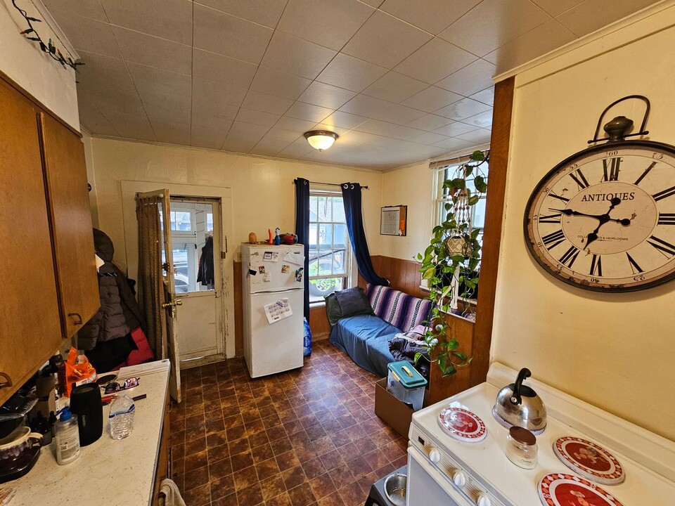 331 Foster St in Fort Atkinson, WI - Building Photo