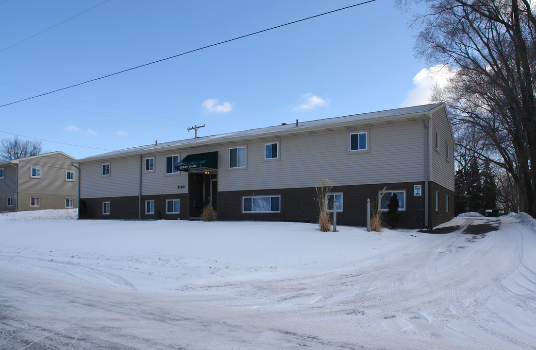 Abby Court Apartments in Holt, MI - Building Photo