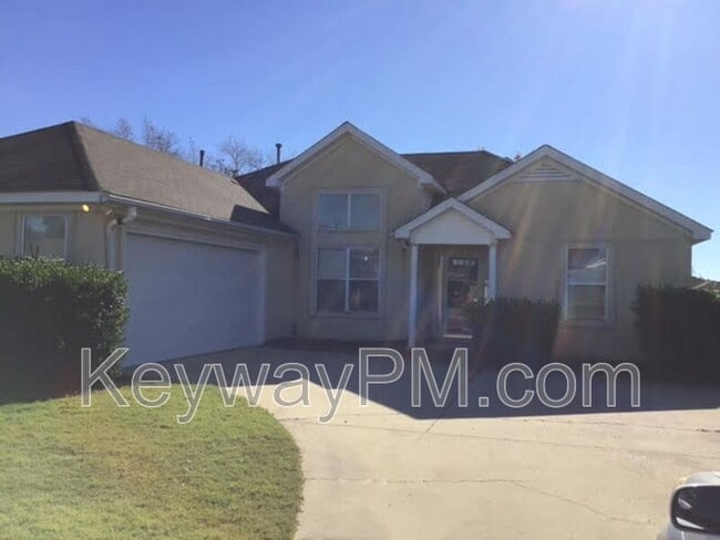 property at 119 Summerfield Cir
