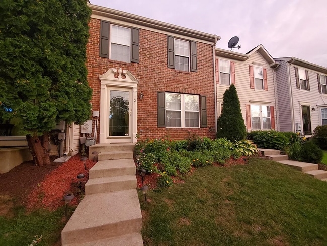 property at 121 Foxbay Ln