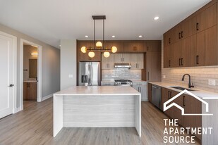 2355 W Flournoy St, Unit 4 in Chicago, IL - Building Photo