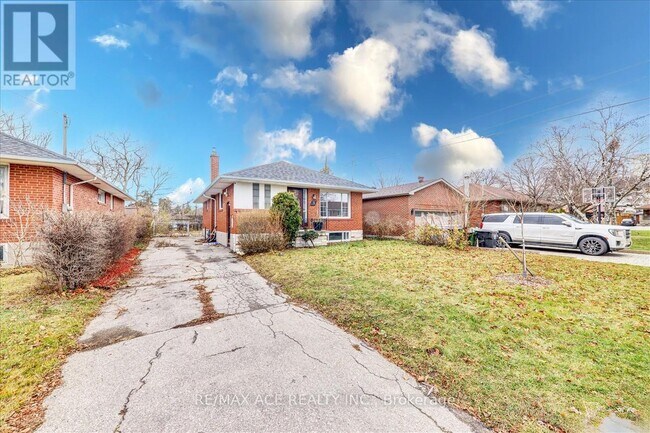 3 Annaree Dr in Toronto, ON - Building Photo - Building Photo