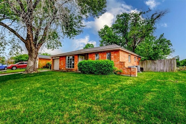 4969 E Ridge Creek Dr in Houston, TX - Building Photo - Building Photo