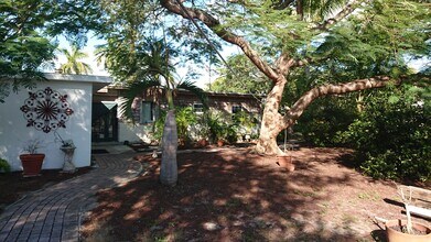 1228 Trail Terrace Dr in Naples, FL - Building Photo - Building Photo
