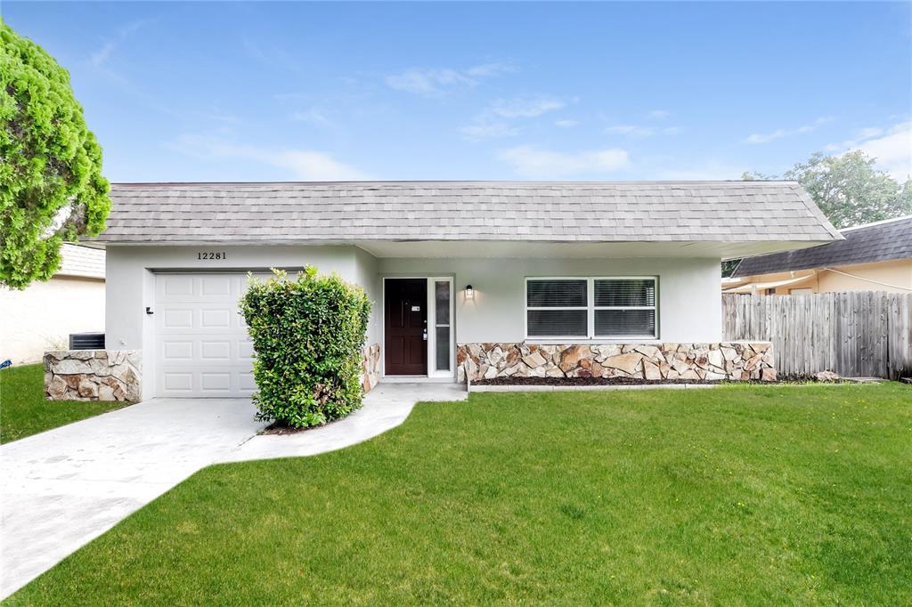 12281 Eldon Dr in Largo, FL - Building Photo