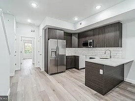 2212 N Marshall St in Philadelphia, PA - Building Photo