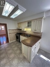39 Satchell Blvd in Toronto, ON - Building Photo - Building Photo