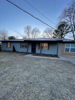 109 Tanna Hill St in Albertville, AL - Building Photo