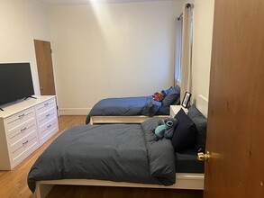 12 Kilsyth Rd, Unit 2 in Brookline, MA - Building Photo - Building Photo