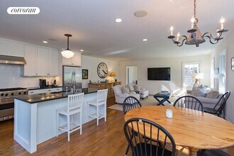 162 Sayre's Path in Wainscott, NY - Building Photo - Building Photo