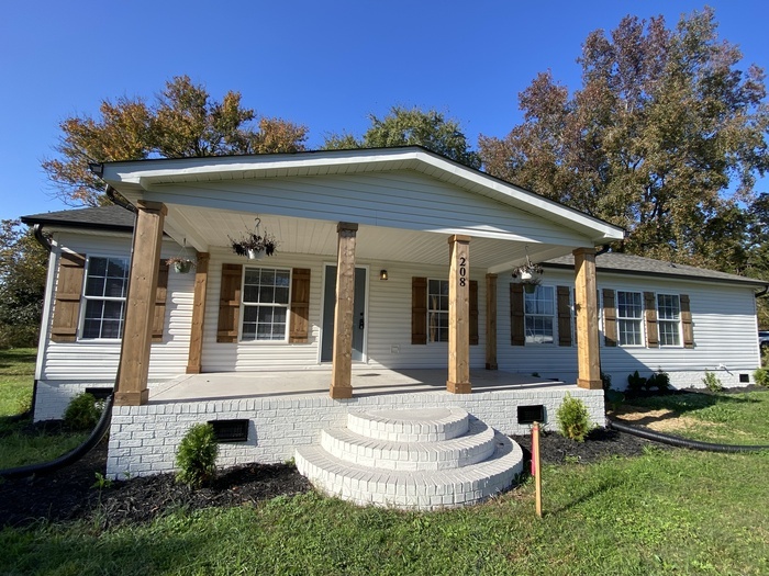 208 Beaver St in China Grove, NC - Building Photo