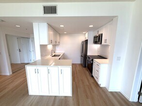 3100 6th Ave, Unit 307 in San Diego, CA - Foto de edificio - Building Photo