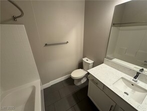 11885 Tevare Ln in Las Vegas, NV - Building Photo - Building Photo
