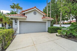 137 Eagleton Ct in Palm Beach Gardens, FL - Building Photo